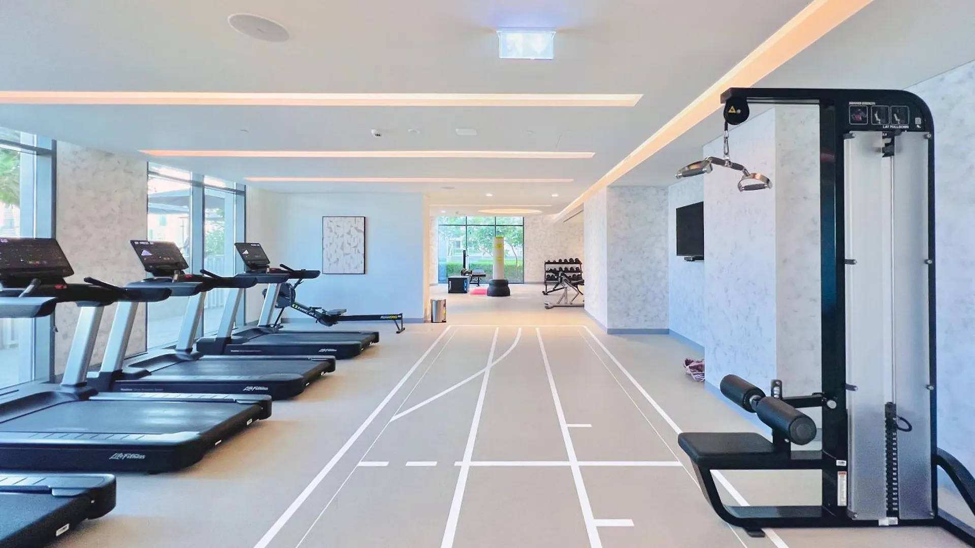 Seaside Lux Retreat 2-Br Private Beach Dubai